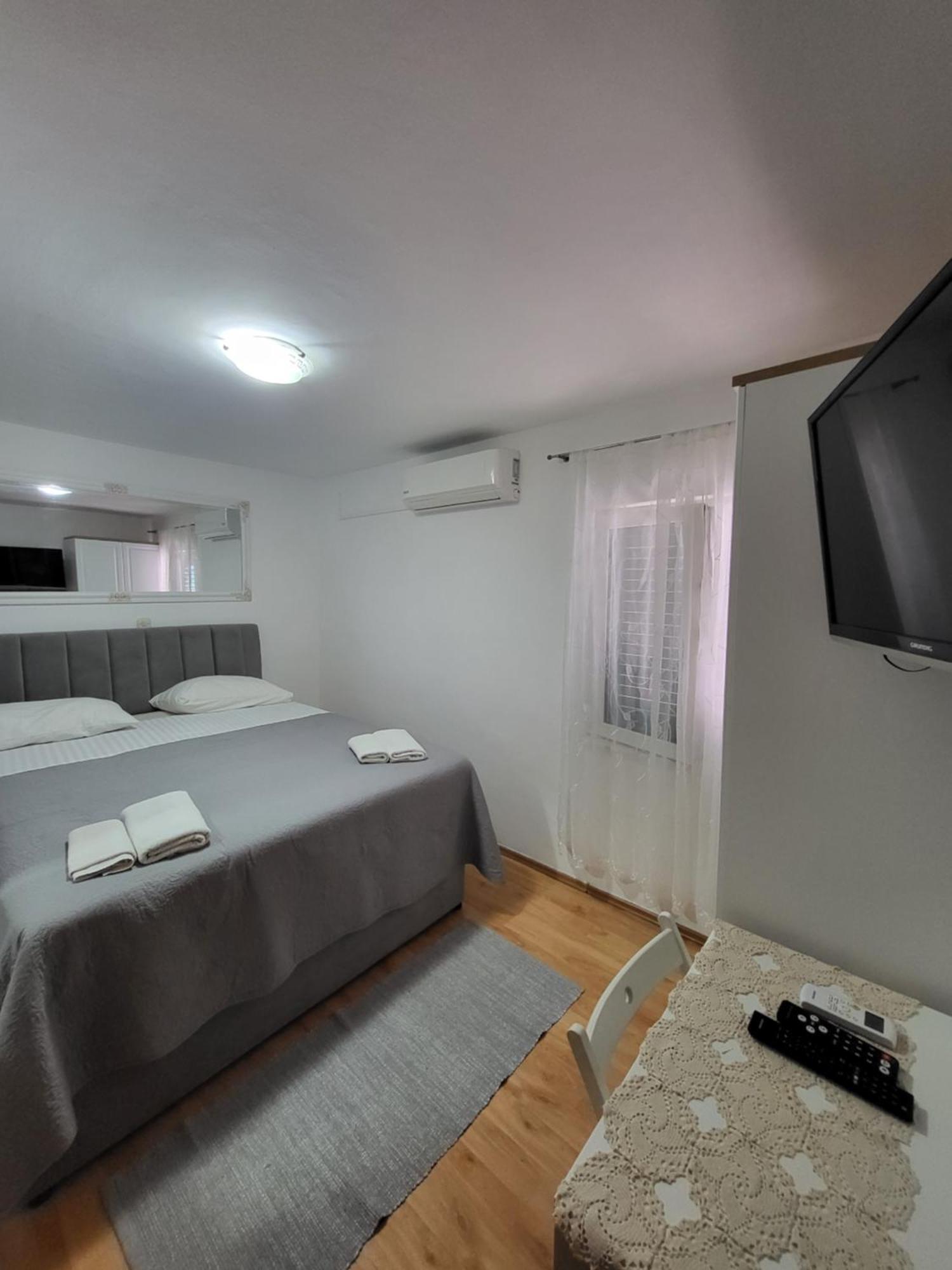 Apartament Guest Accomodation Zura Skradin Zewnętrze zdjęcie