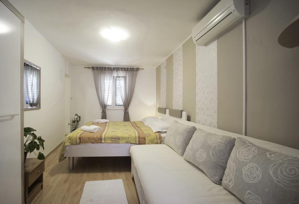 Apartament Guest Accomodation Zura Skradin Zewnętrze zdjęcie